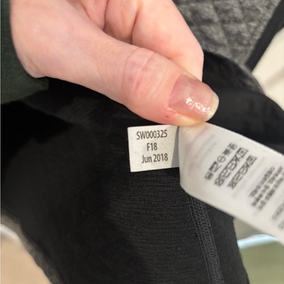 Smartwool Women's Long Sleeve Quilted Panel Dress. Size S - Picture 5 of 6